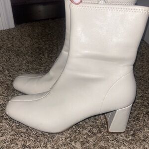 Women’s Go-Go style off white boots